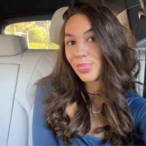 Meet your Posher, Maya